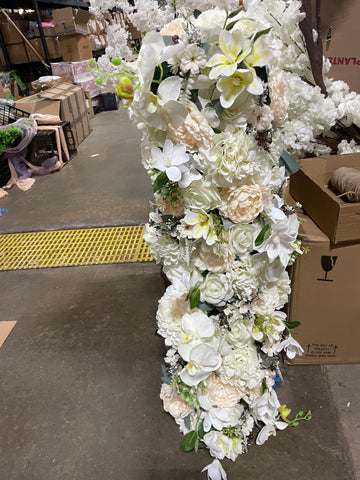 Table Runner Artificial Flower Rose Hydrangea Arrangement S1