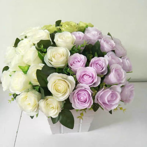 Small CHEAPER 18 HEAD ROSE BUNCH WITHOUT LEAVES IN (LILAC)