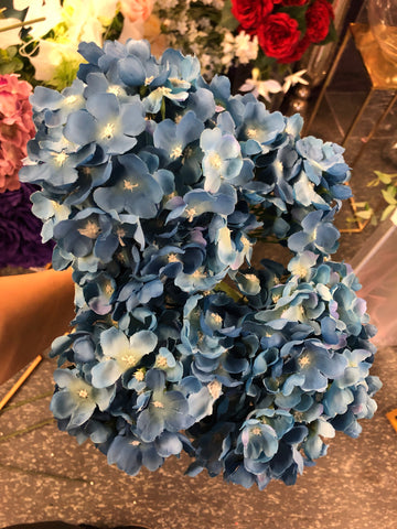 Two tone blue Hydrangea Bunch 6 head cerulean