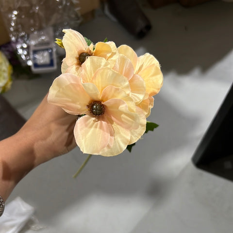 New SMALL Champagne Butterfly Ranunculus flower filler Artificial flowers
