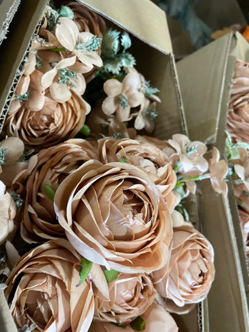 Chocolate 12 head Austin ROSE BUNCH