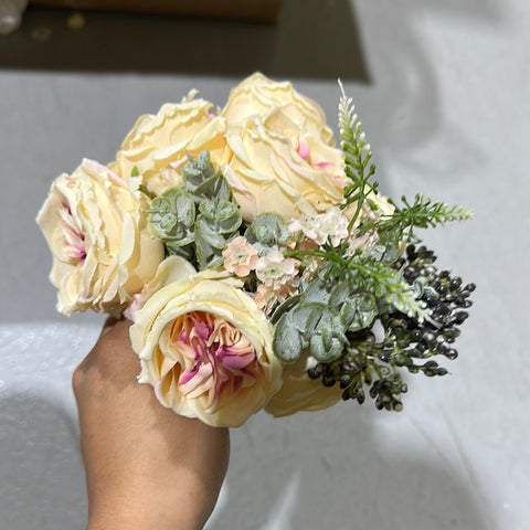Austin Rose Bouquet Handtied (blush) bunch