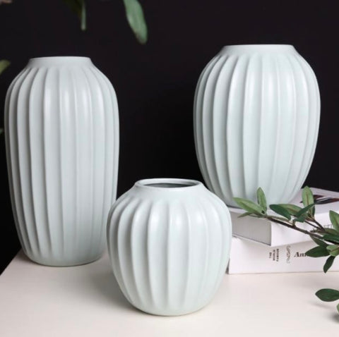 Ceramic White vase pot 17x21cm