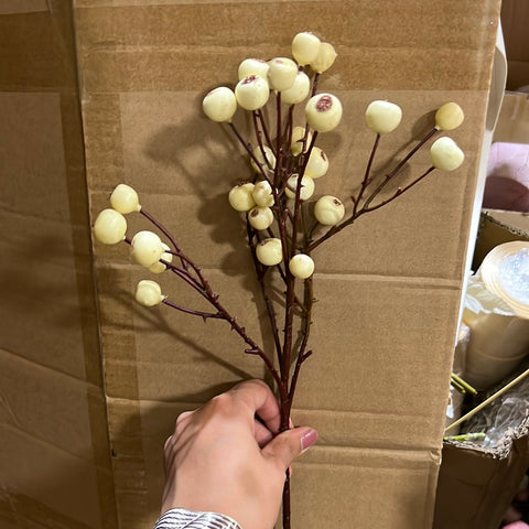 CREAM BERRY ARTIFICIAL FLOWER