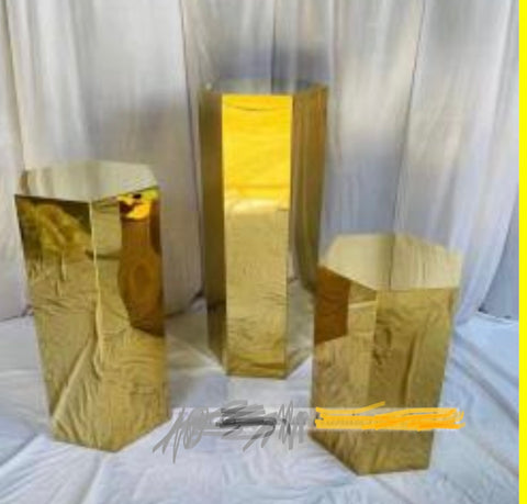 Pentagon Cake Stand Metal Gold (set of 3)Plinth