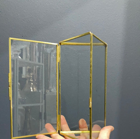 GEOMETRIC 7”h Triangonal Pyramid VASE(Gold)