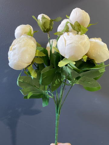 Champagne Cream Ranunculus bunch (10 head/bud Silk flower)