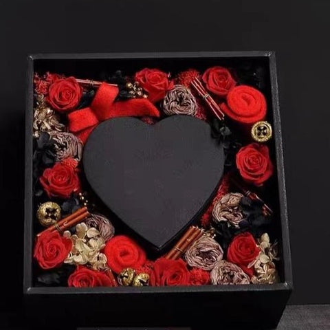 Crystal lover Black acrylic cardboard box with heart inside